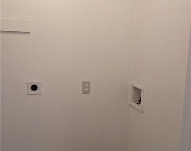 205 13th Street - Photo Thumbnail 36