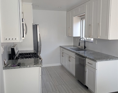 205 13th Street - Photo Thumbnail 17