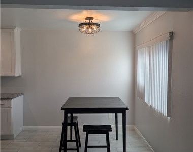 205 13th Street - Photo Thumbnail 13