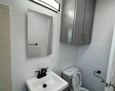 293 W Artesia Street - Photo Thumbnail 11