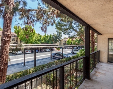 25561 Indian Hill Lane - Photo Thumbnail 12