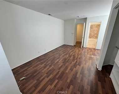 201 Laurel - Photo Thumbnail 18
