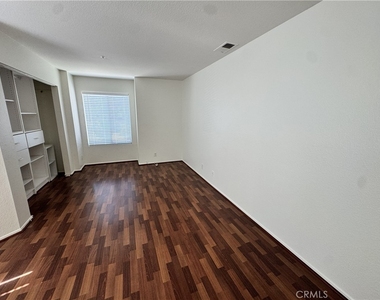 201 Laurel - Photo Thumbnail 11