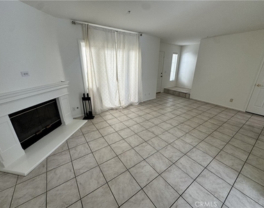 201 Laurel - Photo Thumbnail 2