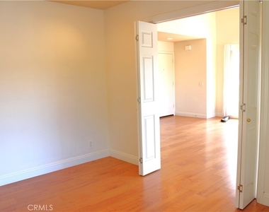111 Greenfield - Photo Thumbnail 4