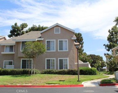 111 Greenfield - Photo Thumbnail 1