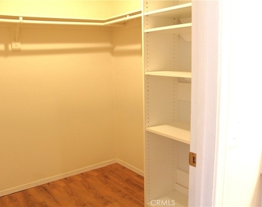 111 Greenfield - Photo Thumbnail 8