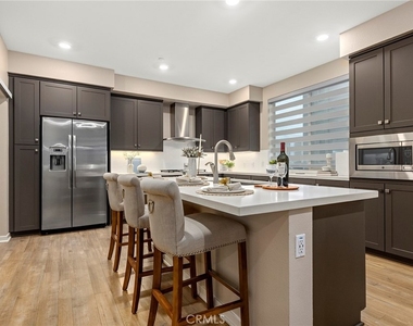 205 Bowery - Photo Thumbnail 7