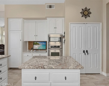 33722 Bridgehampton Drive - Photo Thumbnail 10