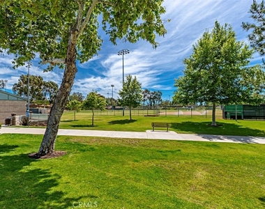 24543 Penfield - Photo Thumbnail 20