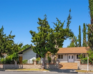 24543 Penfield - Photo Thumbnail 1