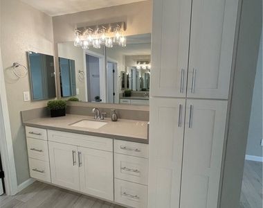 10855 Camino Ruiz - Photo Thumbnail 9