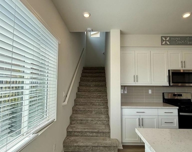 1528 Wingwood Lane - Photo Thumbnail 12