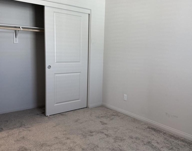 1528 Wingwood Lane - Photo Thumbnail 18