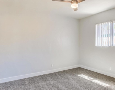 1031 E Pennsylvania Avenue - Photo Thumbnail 4