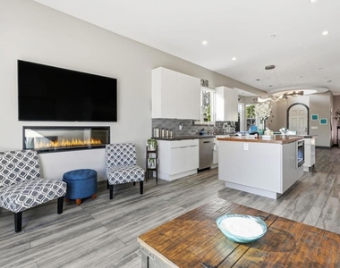 1109 Hampton Ct. - Photo Thumbnail 20