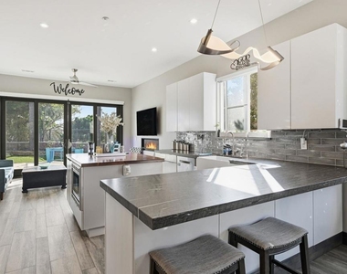 1109 Hampton Ct. - Photo Thumbnail 13