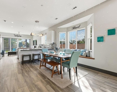 1109 Hampton Ct. - Photo Thumbnail 10