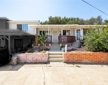 2576 Green Hills - Photo Thumbnail 3