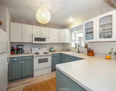 2576 Green Hills - Photo Thumbnail 16