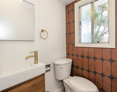 2576 Green Hills - Photo Thumbnail 24