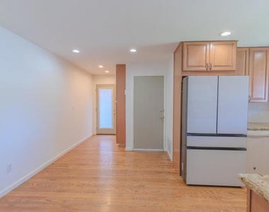 6944 Cedar Lane - Photo Thumbnail 8
