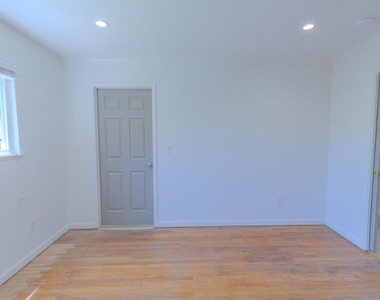 6944 Cedar Lane - Photo Thumbnail 20