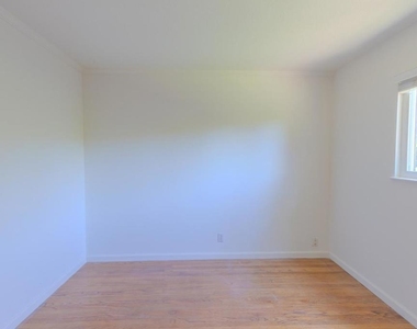 6944 Cedar Lane - Photo Thumbnail 17