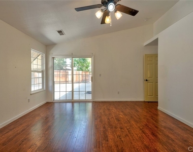 1217 Cathedral Creek Court - Photo Thumbnail 11
