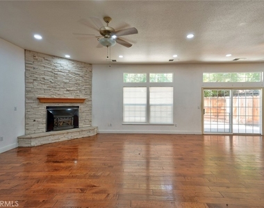 1217 Cathedral Creek Court - Photo Thumbnail 23