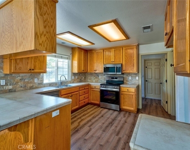 1217 Cathedral Creek Court - Photo Thumbnail 28