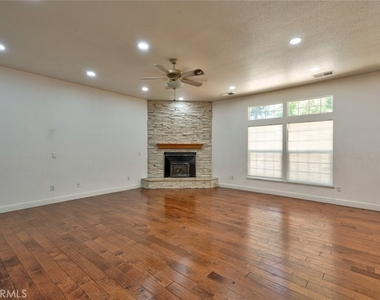 1217 Cathedral Creek Court - Photo Thumbnail 22