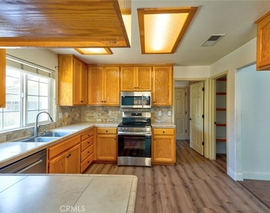 1217 Cathedral Creek Court - Photo Thumbnail 29