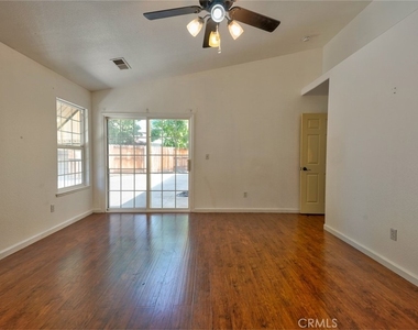 1217 Cathedral Creek Court - Photo Thumbnail 7