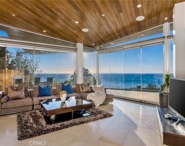 2209 Crestview Place - Photo Thumbnail 10