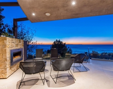 2209 Crestview Place - Photo Thumbnail 5