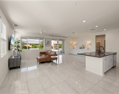 50105 Rocamora Street - Photo Thumbnail 5