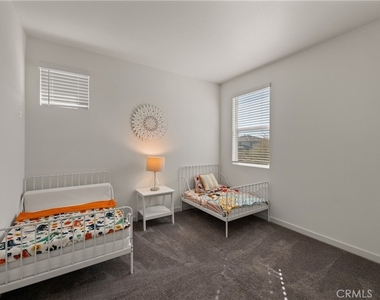 50105 Rocamora Street - Photo Thumbnail 25