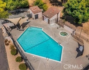 2055 Earl Glen - Photo Thumbnail 41