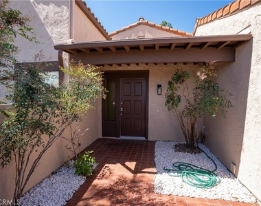 2055 Earl Glen - Photo Thumbnail 8