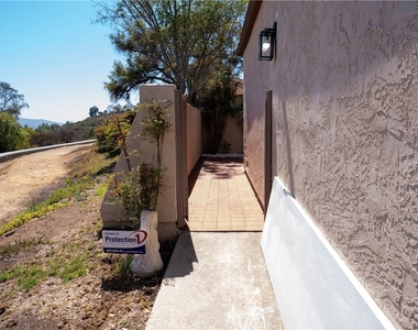 2055 Earl Glen - Photo Thumbnail 2