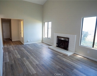 2055 Earl Glen - Photo Thumbnail 10