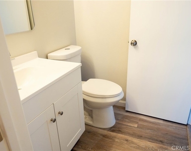 2055 Earl Glen - Photo Thumbnail 20