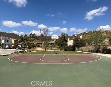 2055 Earl Glen - Photo Thumbnail 44