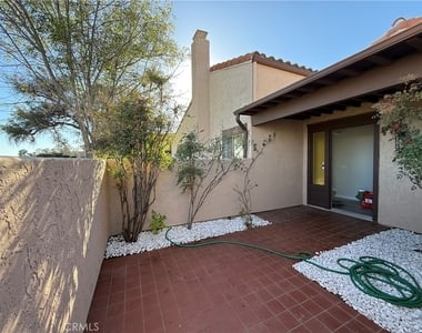 2055 Earl Glen - Photo Thumbnail 7
