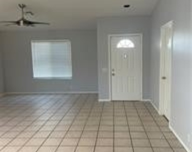 68310 Mccallum - Photo Thumbnail 2