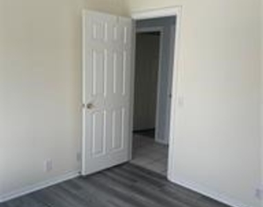 68310 Mccallum - Photo Thumbnail 21