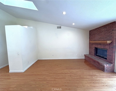 904 Sky Meadow - Photo Thumbnail 6