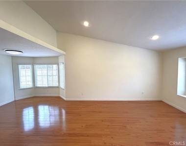 904 Sky Meadow - Photo Thumbnail 14