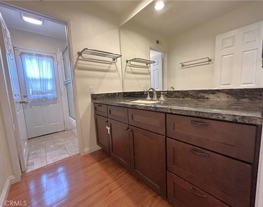 904 Sky Meadow - Photo Thumbnail 24